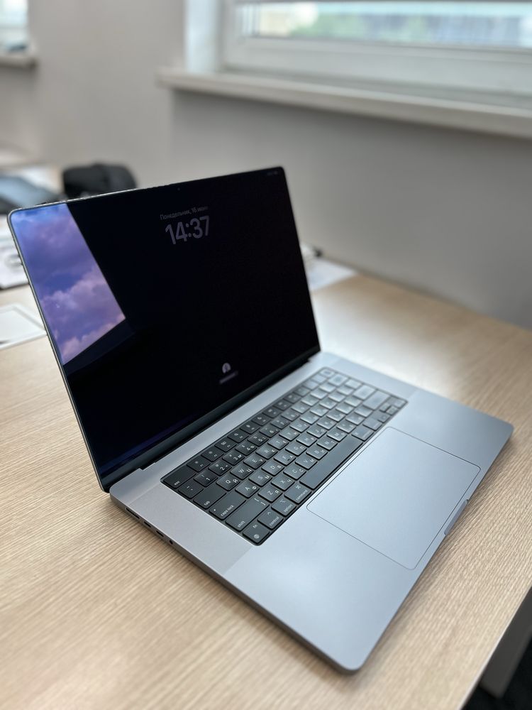 MacBook Pro 16/ Apple M1 Pro 2021