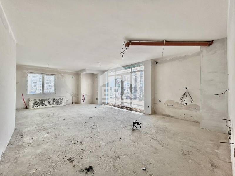 Продава се Четиристаен апартамент в София, Красно село - 128 кв.м за 2500 €/кв.м - Снимка #1