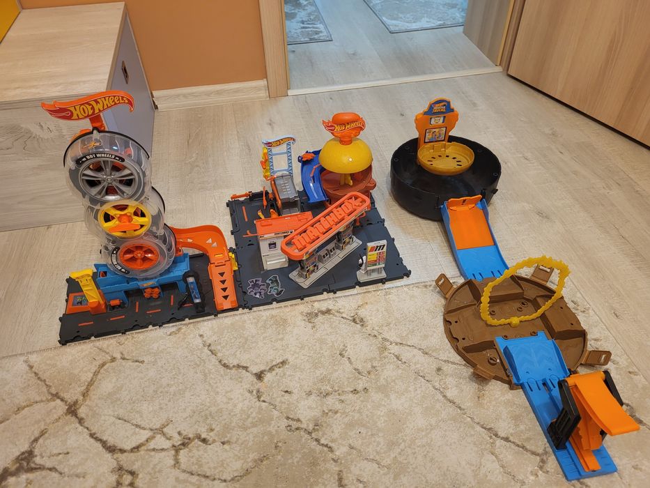 Лот писти Hot Wheels(хот уилс)