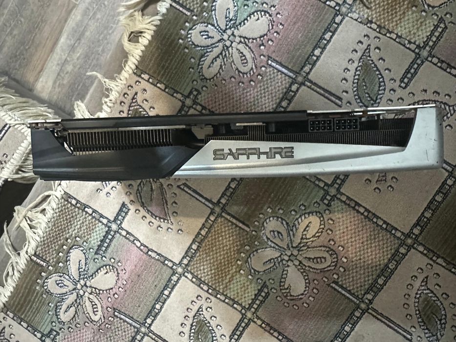 Продам Sapphire Nitro+ RX 5700 XT