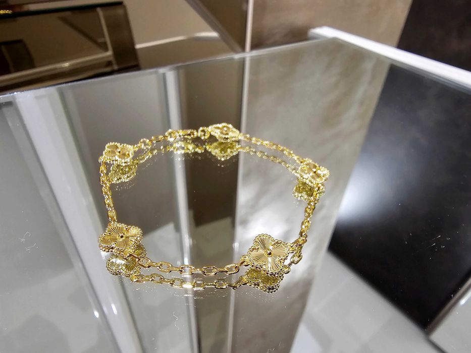 Van Cleef & Arpels VCA Gold 5 Motifs Sweet Alhambra Дамска Гривна