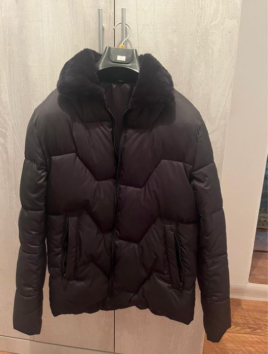 Продам куртку новая