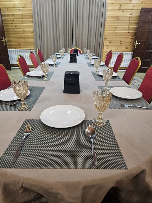 Стол на 14 человек