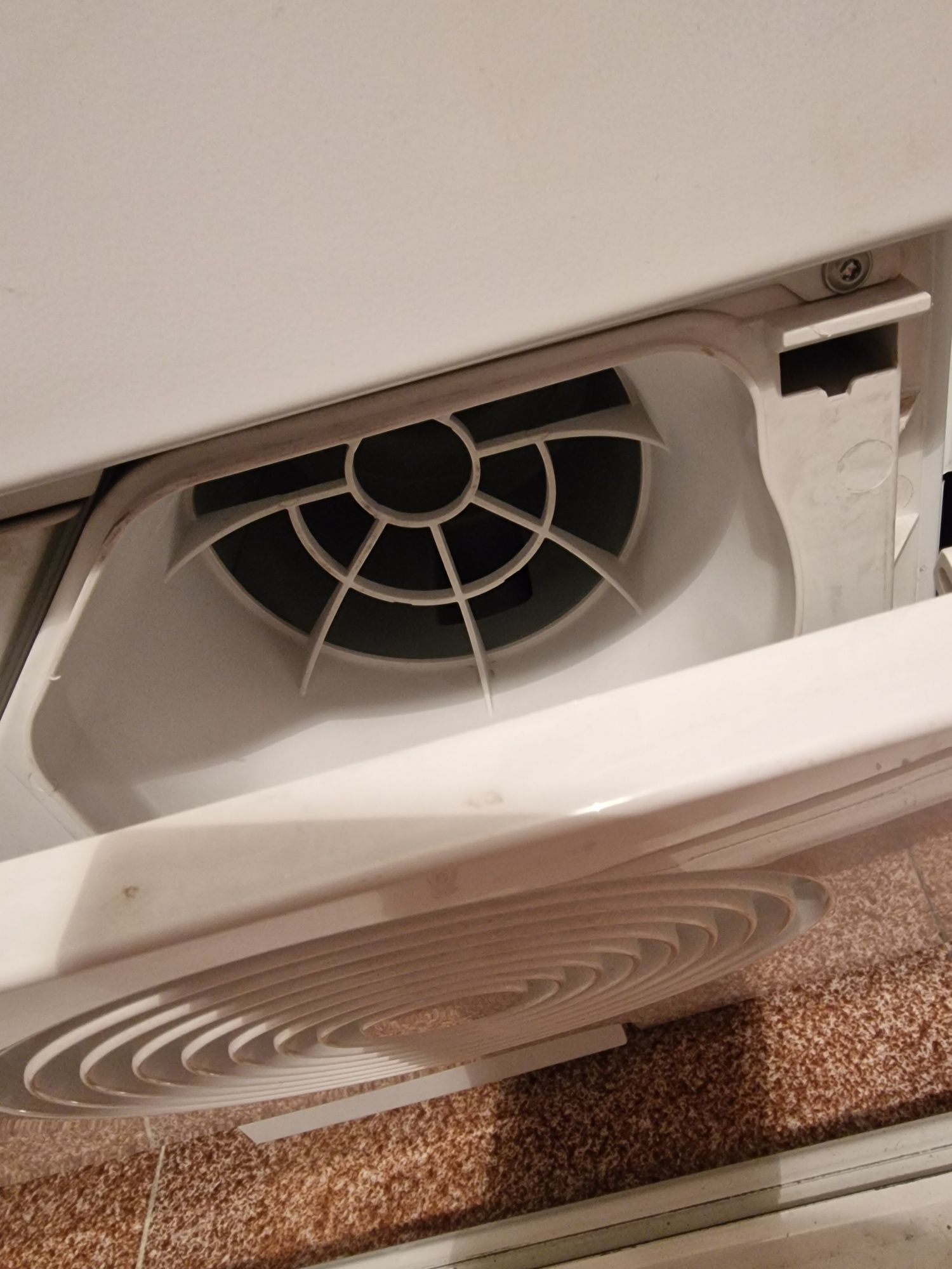 Сушилня за дрехи Siemens c4410
