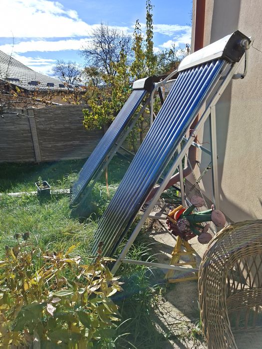 Panouri solare apa caldă