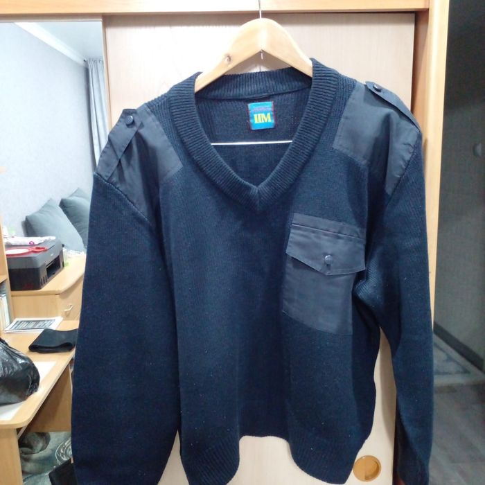 Продам свитер хороший