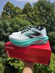 New Balance FuelCell V3