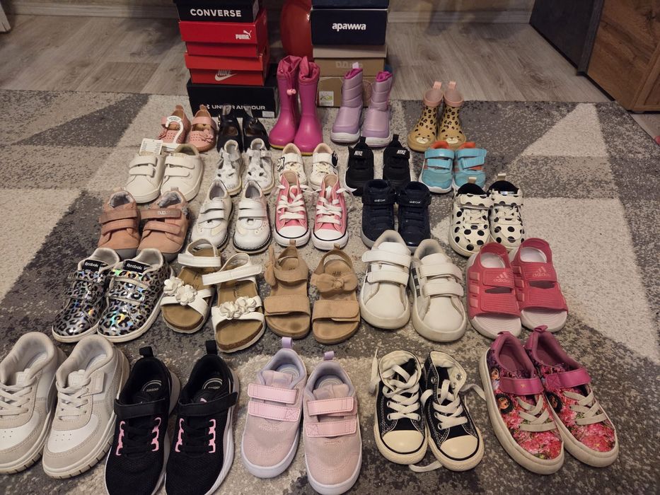 Lot haine fetite: 2-4 ani