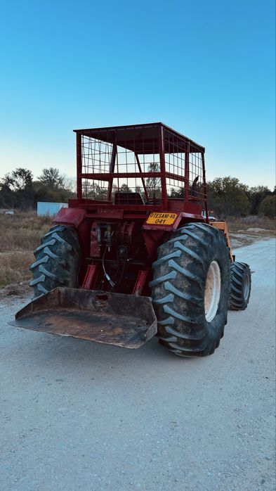 Tractor forestier Universal 651