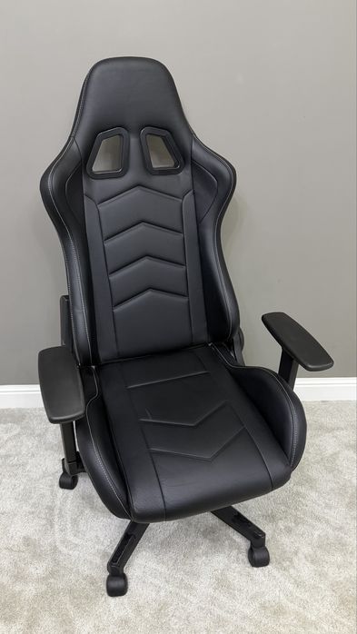 Scaun de gaming negru xora