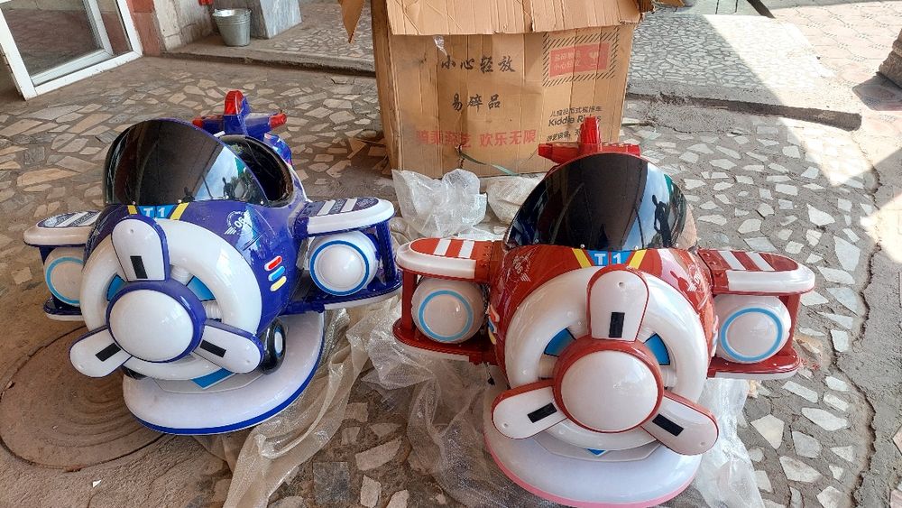 Angliya bayroqlik va samaliyot  poezdlar