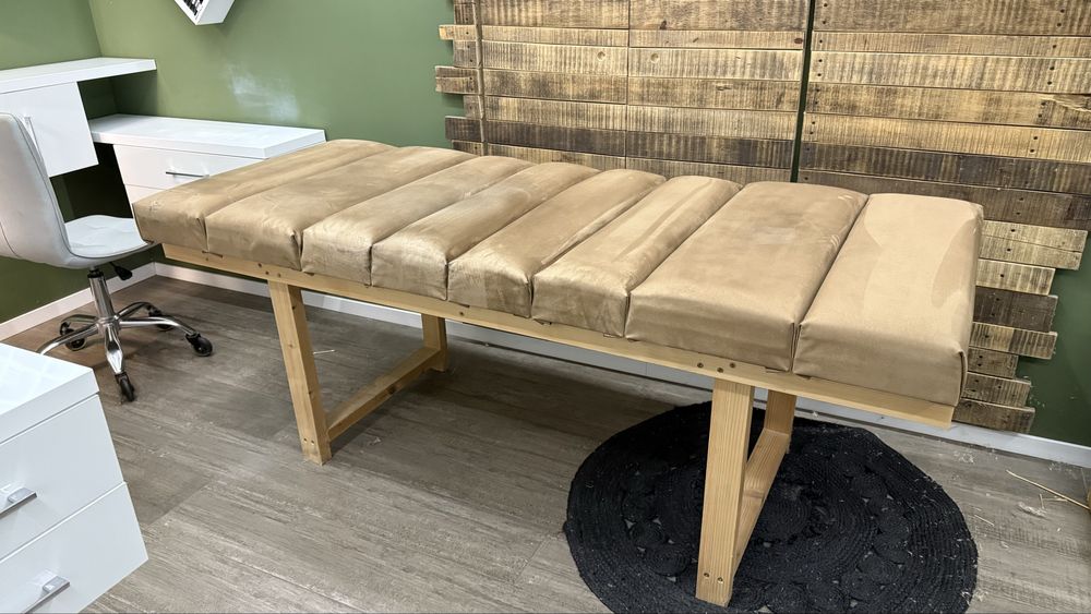 Mobilier salon, machiaj, pat gene tapitat, fotoliu modern