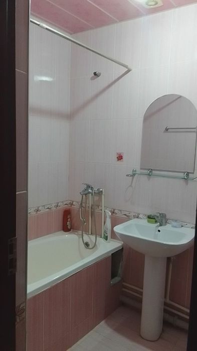 Ижарага Оилага 3 хоналик квартира берилади.Ор: Шарк1, Гастроном