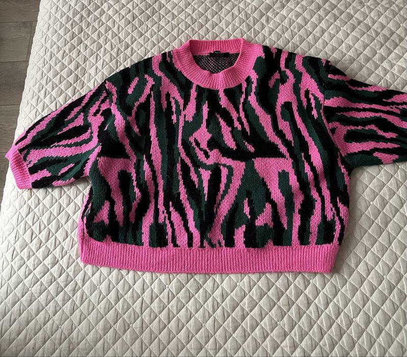 Продам б/у одежду женскую. Рр 42-44. В хорошем и отличном состоянии.