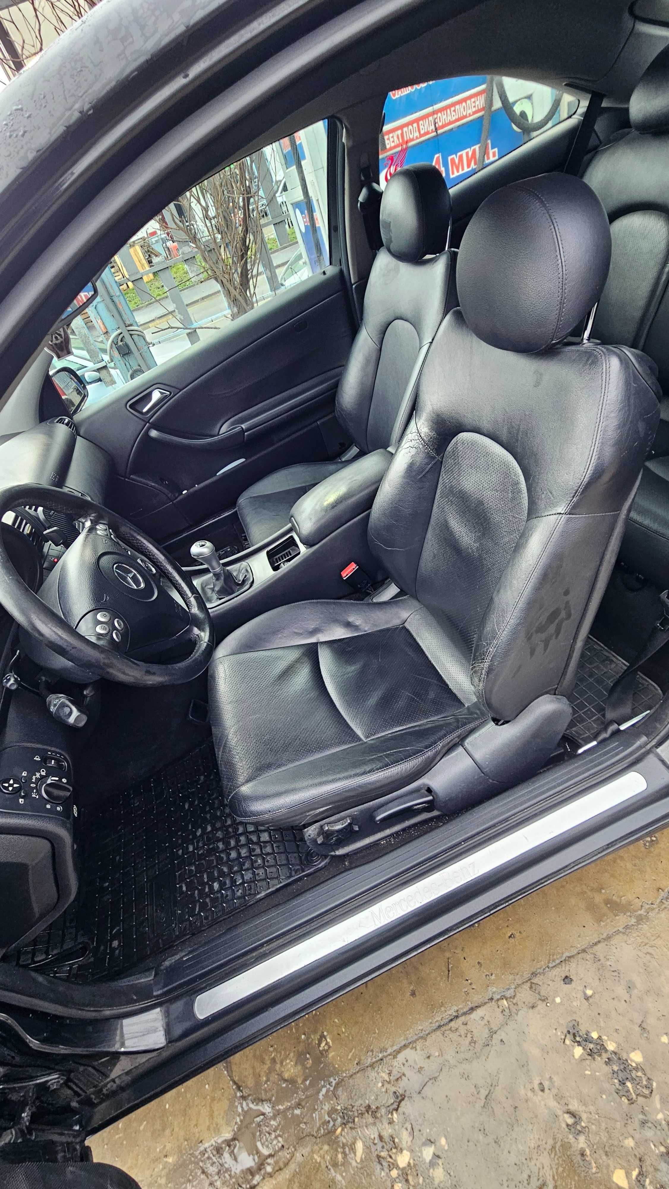 Mercedes-Benz C 220 Facelift. 2005, Diesel, Sport Coupe