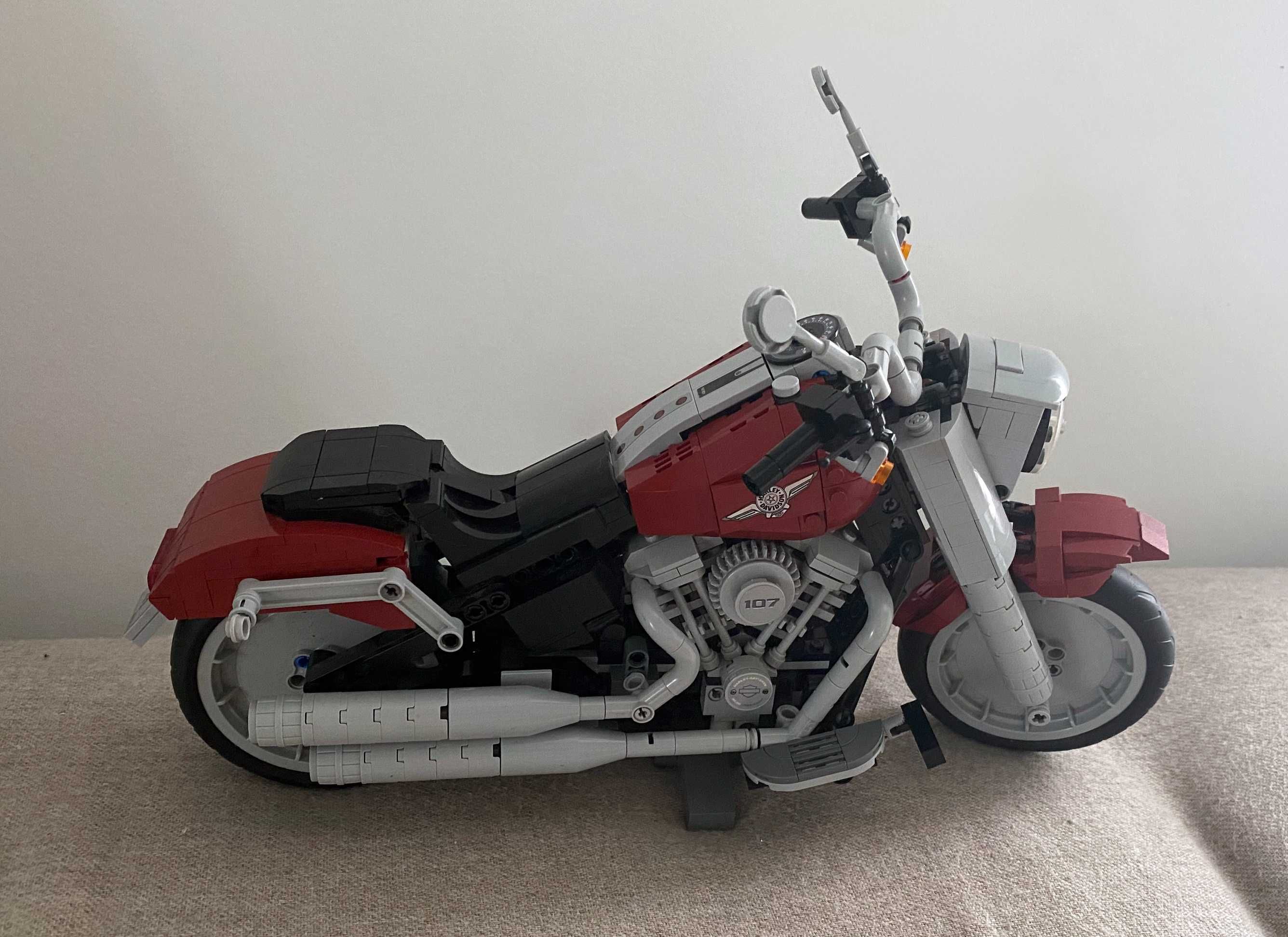 LEGO Creator Expert Harley-Davidson Fat Boy 1023 piese - facuta