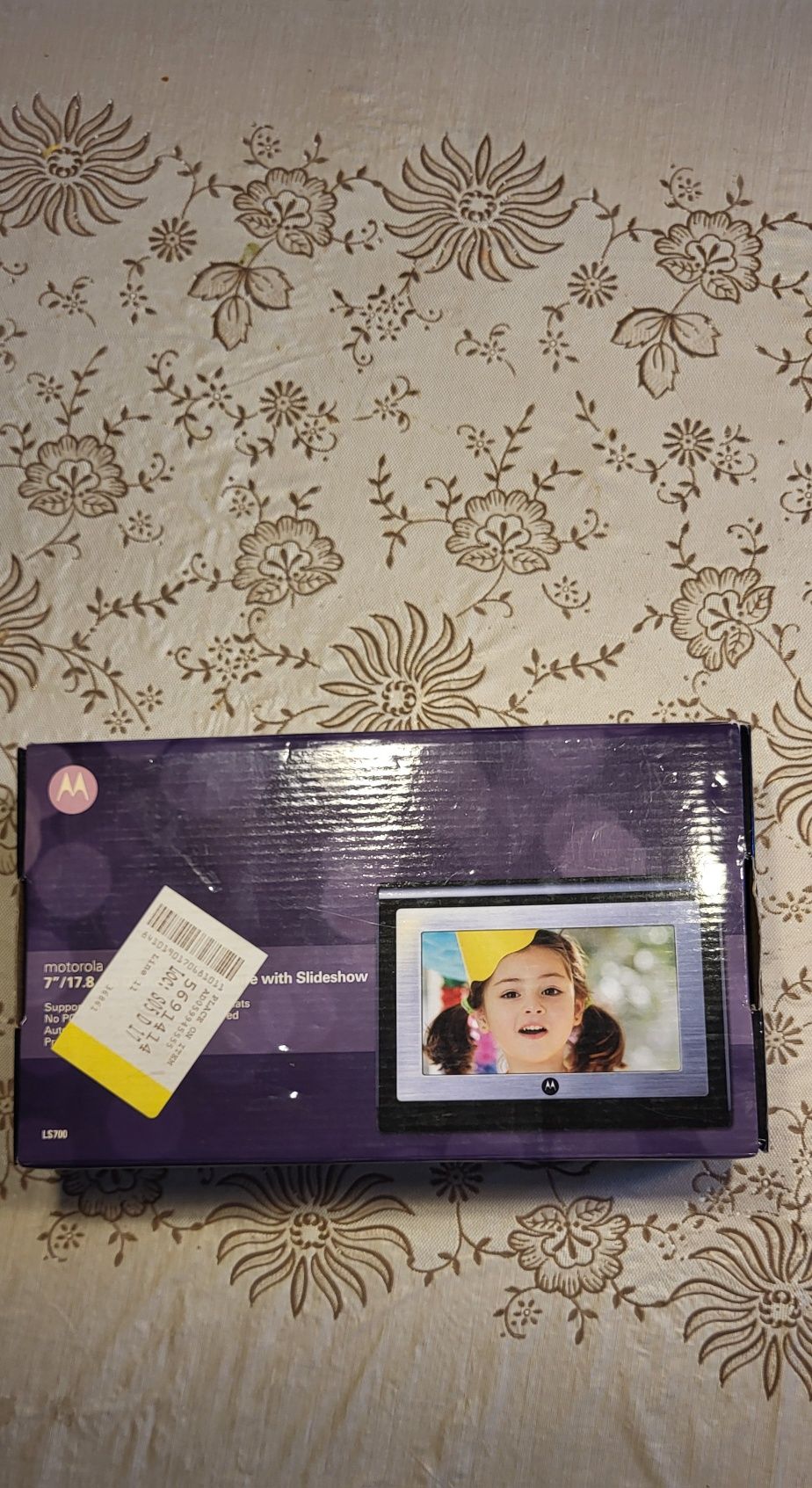 Digital Photo Frame with Slideshow
