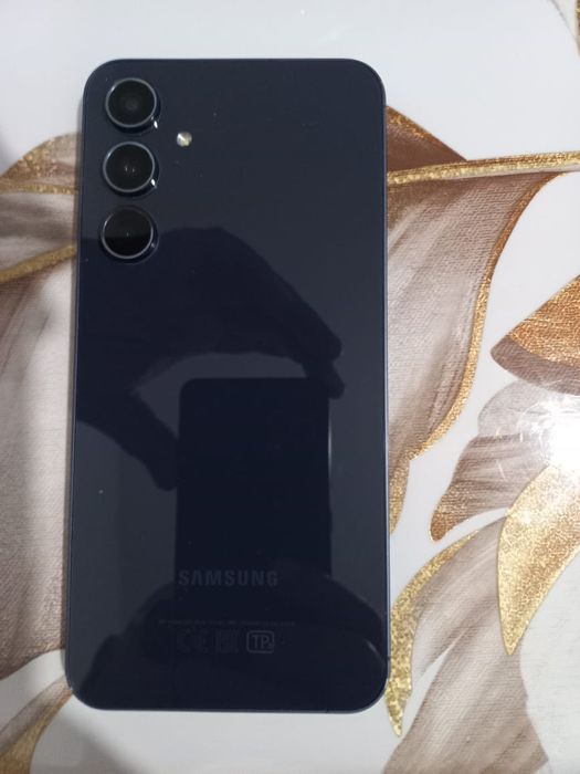 Смартфон Самсунг а55 256