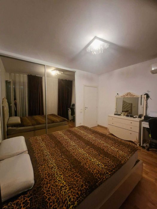 Proprietar vand apartament 2 camere cu grădină ,Pipera
185 000 EUR
