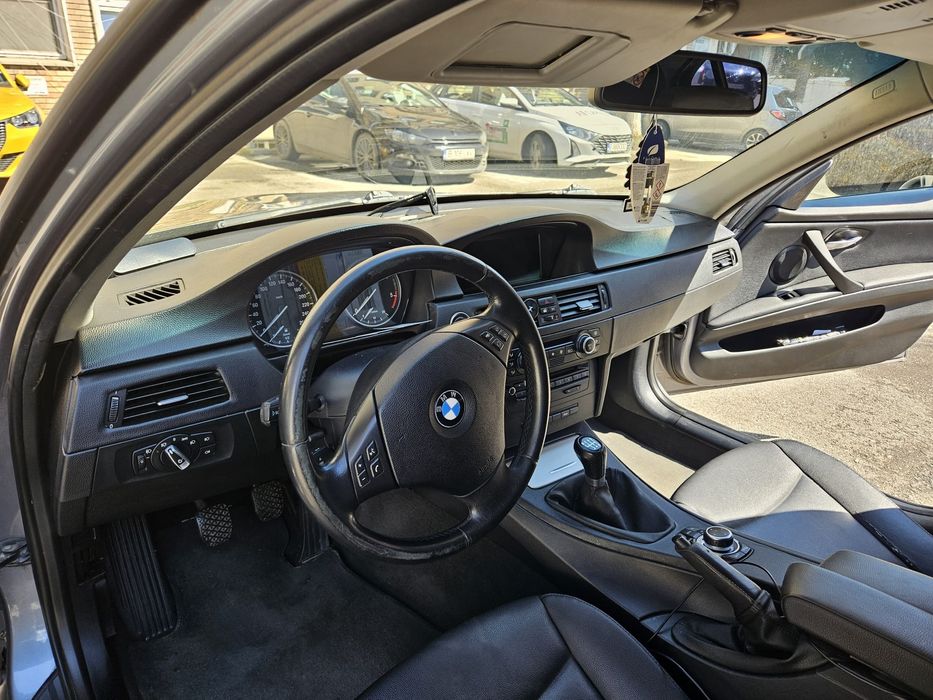 BMW E90 facelift 318 D