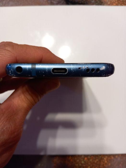 Vand Telefon mobil LG Q7