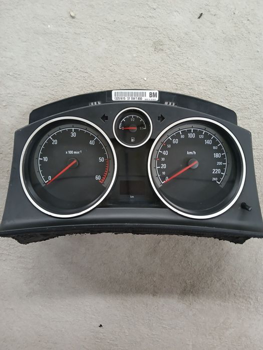 Продавам останали части от опел астра х 1.3д. 90к. 2007г.