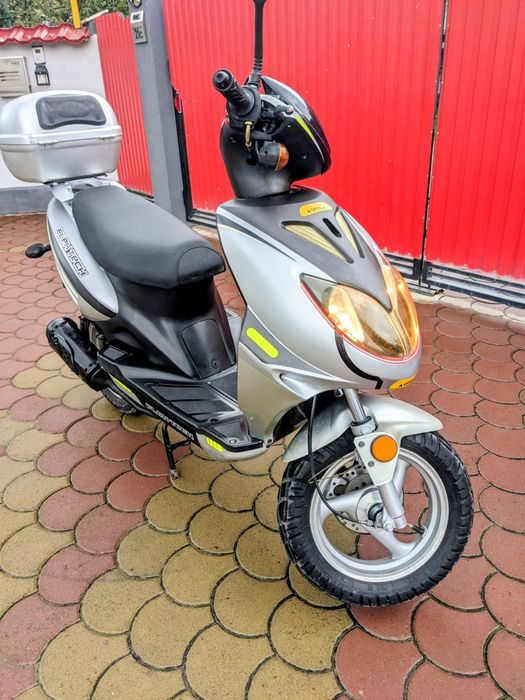 Scuter 49 cm 4 timpi