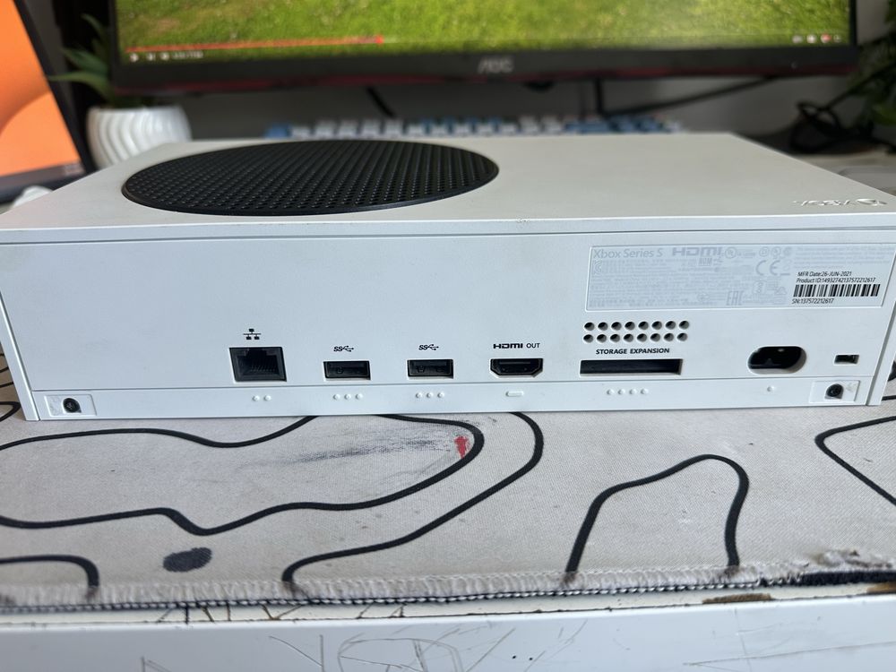 Xbox Series S. Като Нов.