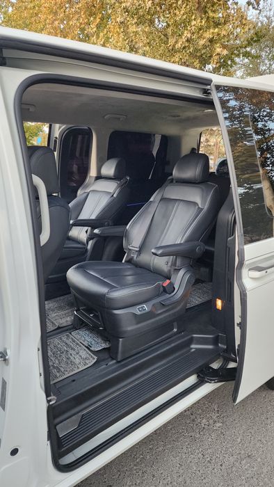 Hyundai Staria Lounge