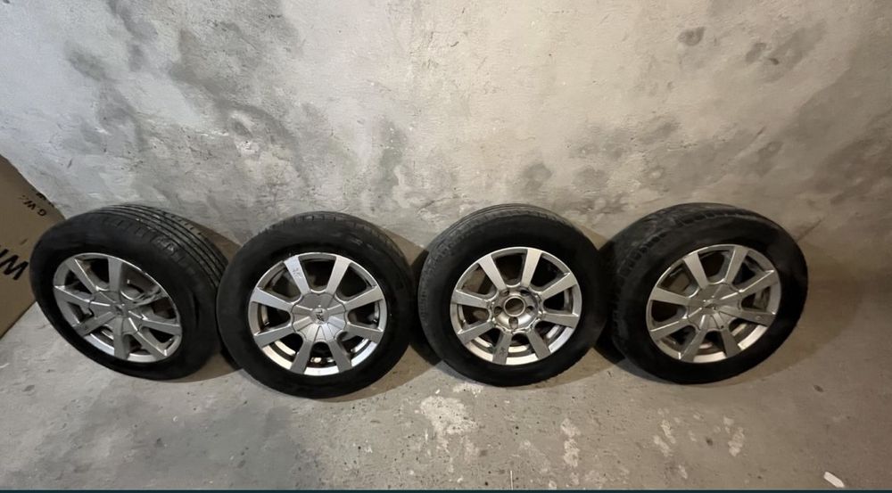 Nissan Almera Tino 2,2 dci 140 к.с. на части