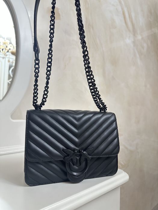 Дамска чнта на Pinko