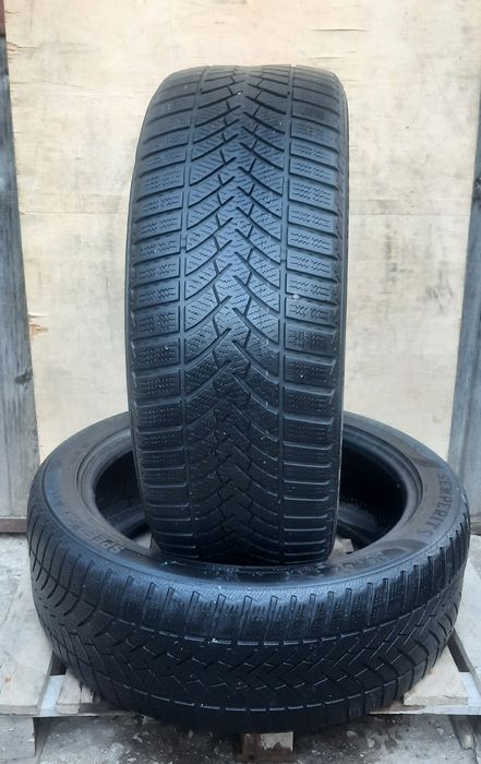 2 броя зимни гуми 235 45 19 Semperit пеефектни