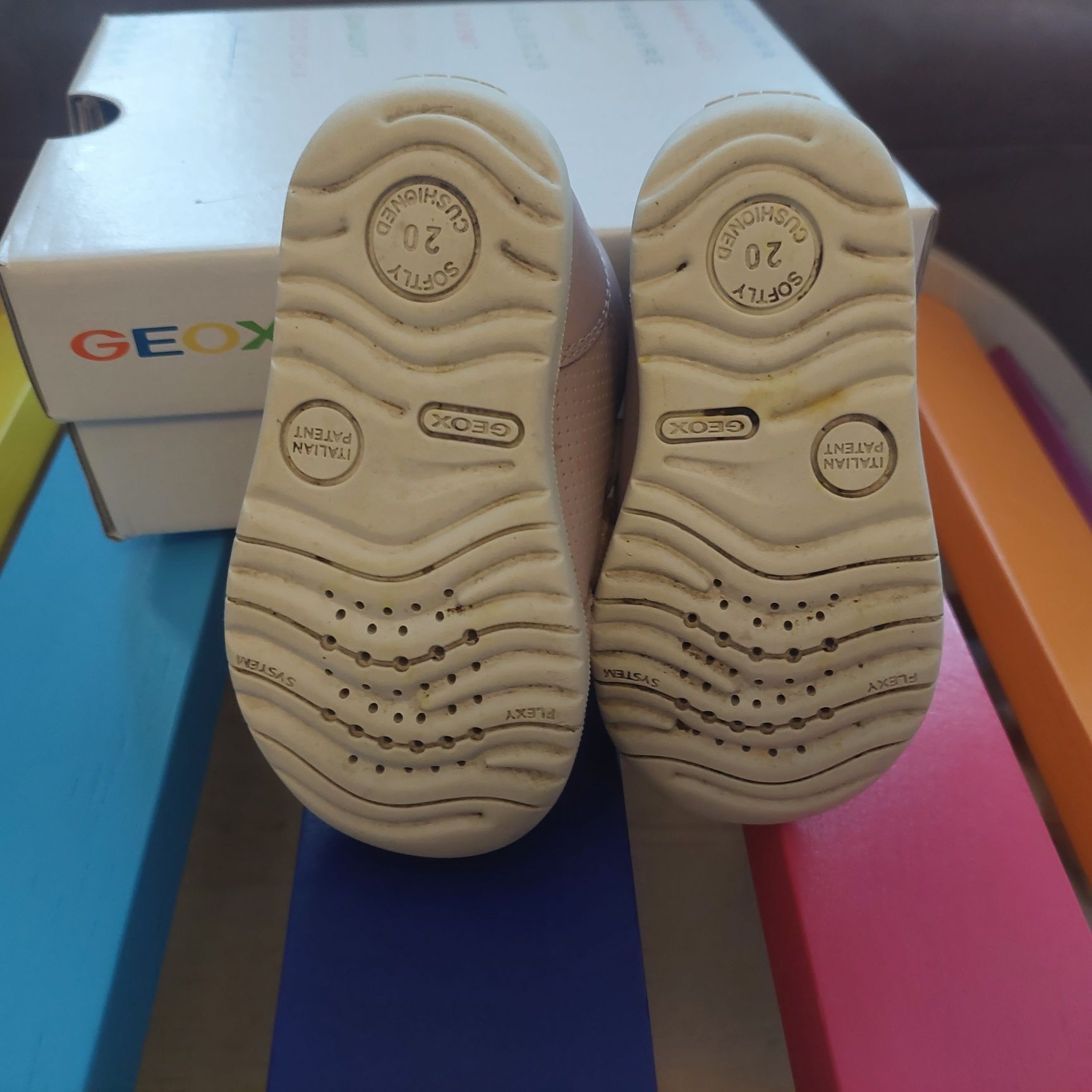 Детски обувки Geox и Wooden