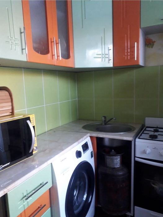 Кухня. Продам кух гарнитур на маленькую кухню на 5кв, 2,2.