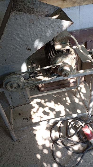 Tocător de fructe electric