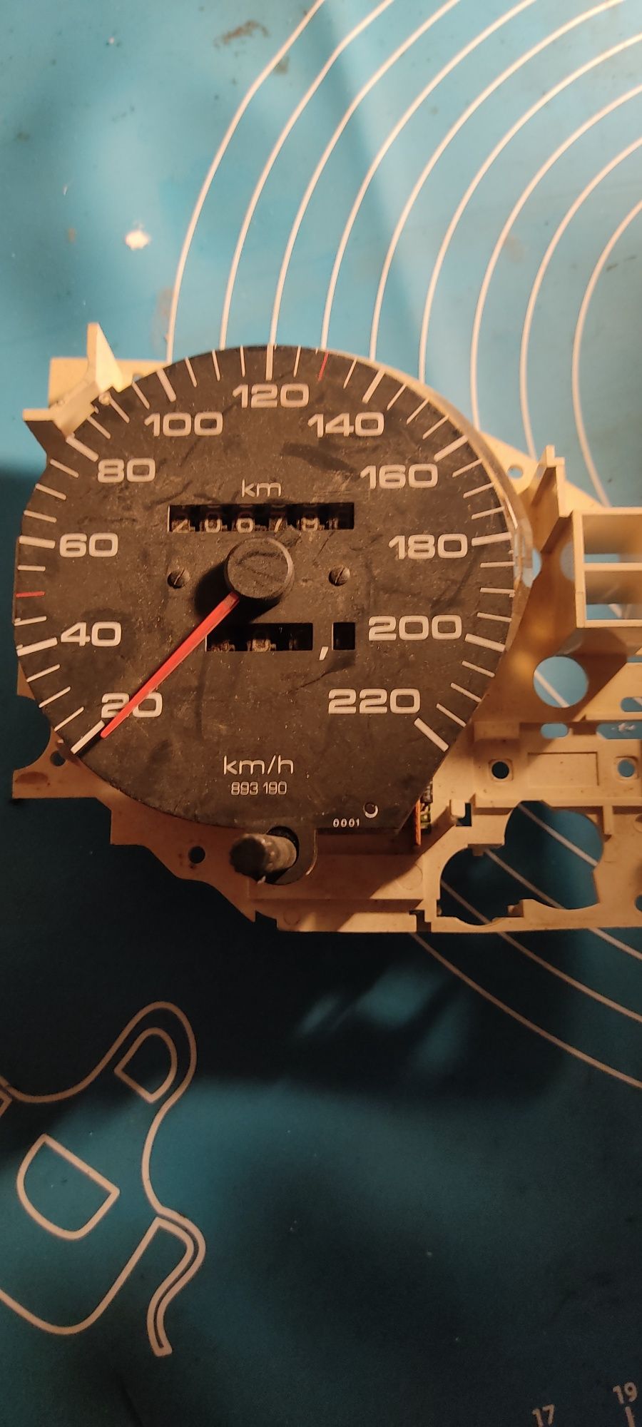 Приборка VDO Ауди 80 б4 по частям