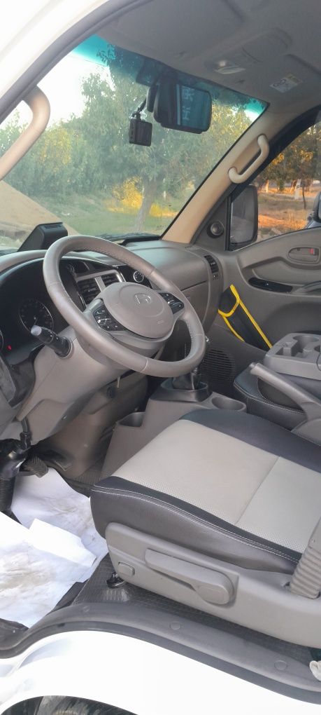 Hyundai porter 2