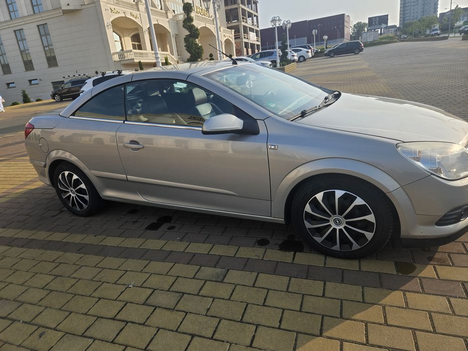 Opel astra h twintop