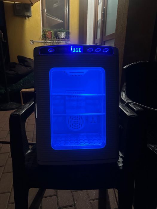 Mini incubator digital cu încălzire și răcire SUPER PRET