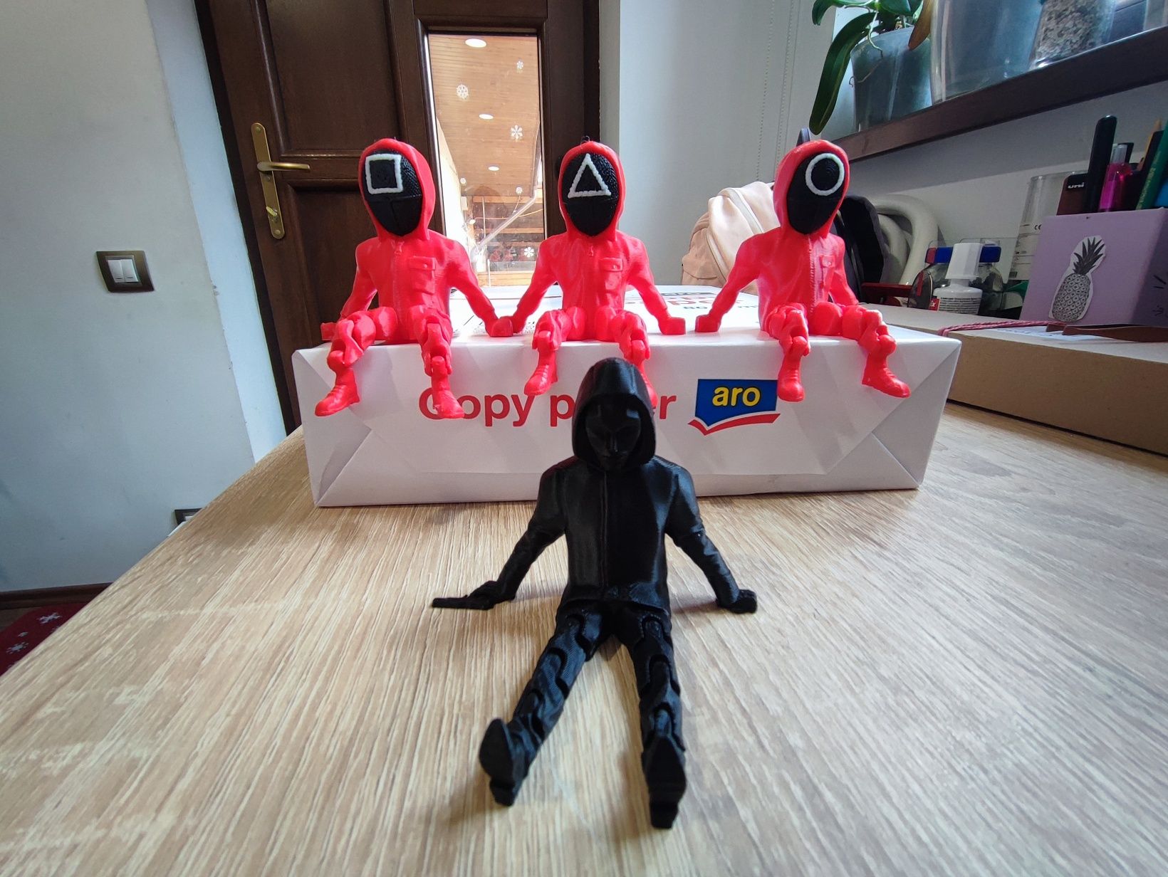 Figurine squid game