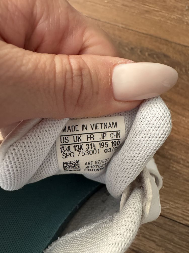 Adidas детски кожени маратонки