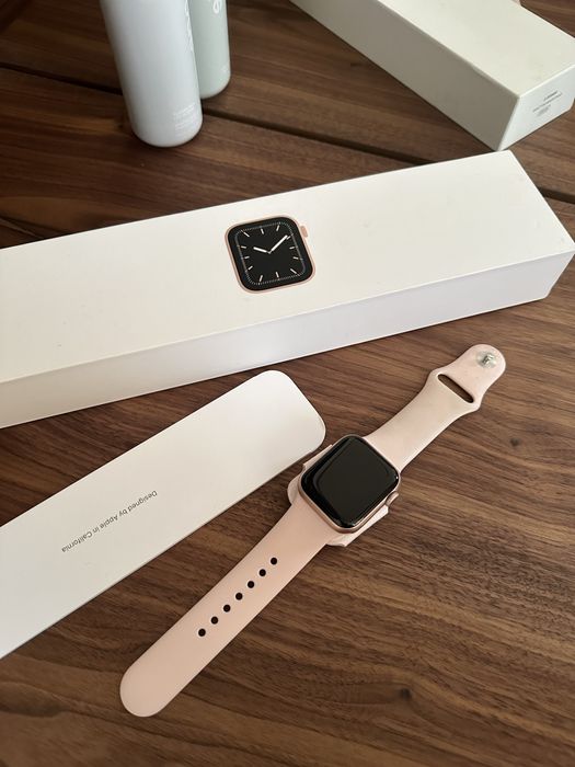 Apple watch 5 series