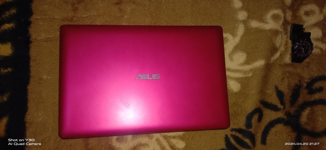 Продам нетбук ASUS X200CA