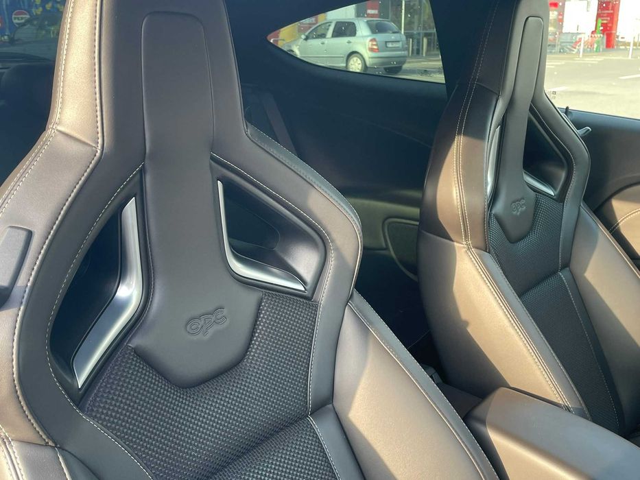Opel Astra J GTC OPC - 70000km - 330cp