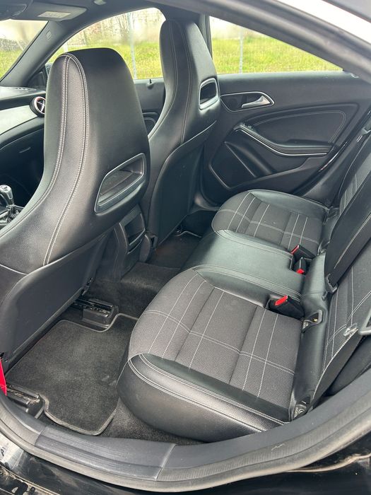 MERCEDES benz cla 180