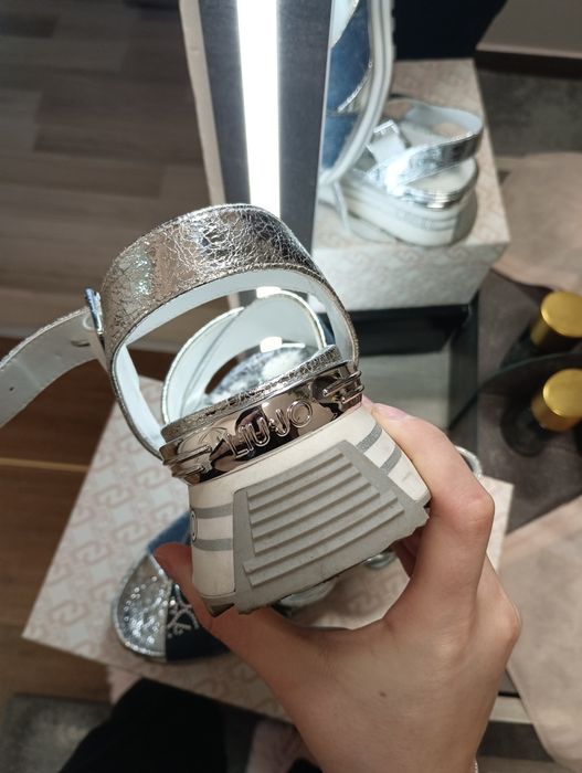 Оригинални сандали lio jo