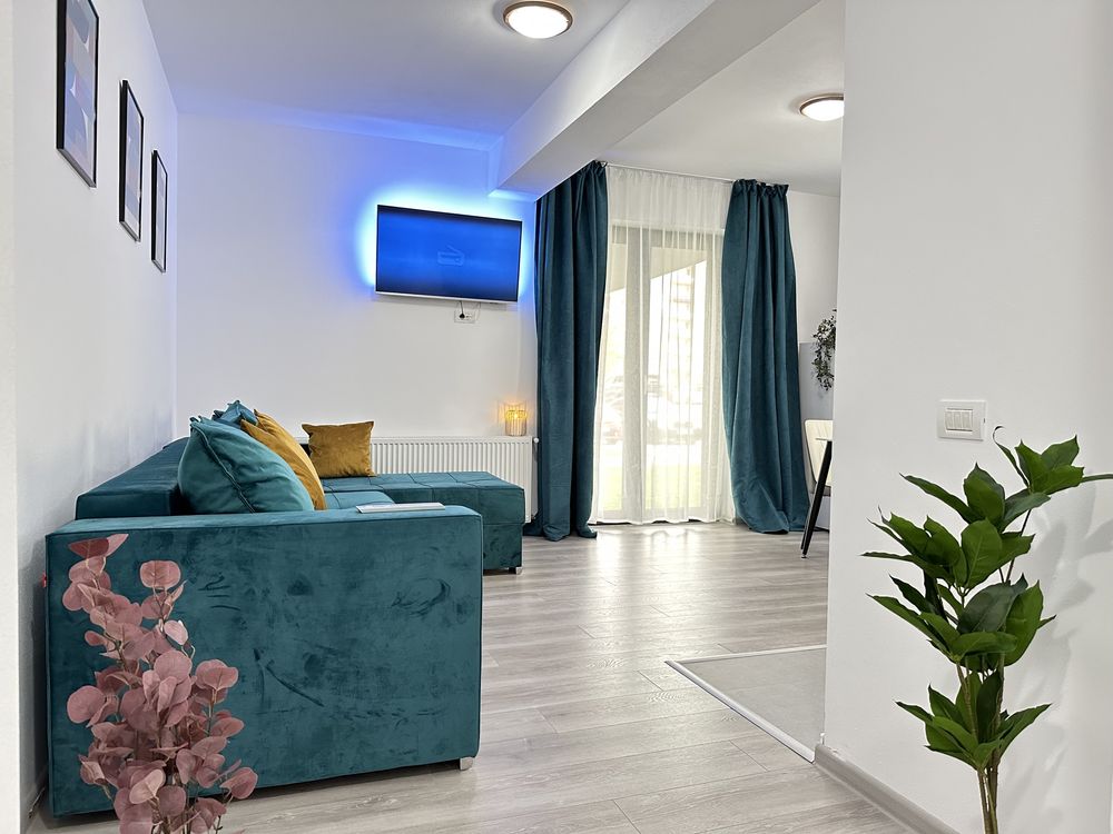 BV GLAM APARTMENTS Cazare Apartamente 1-2-3 cam Regim Hotelier Coresi