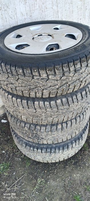 Продам зимнюю резину  шивованная на штампованных дисках