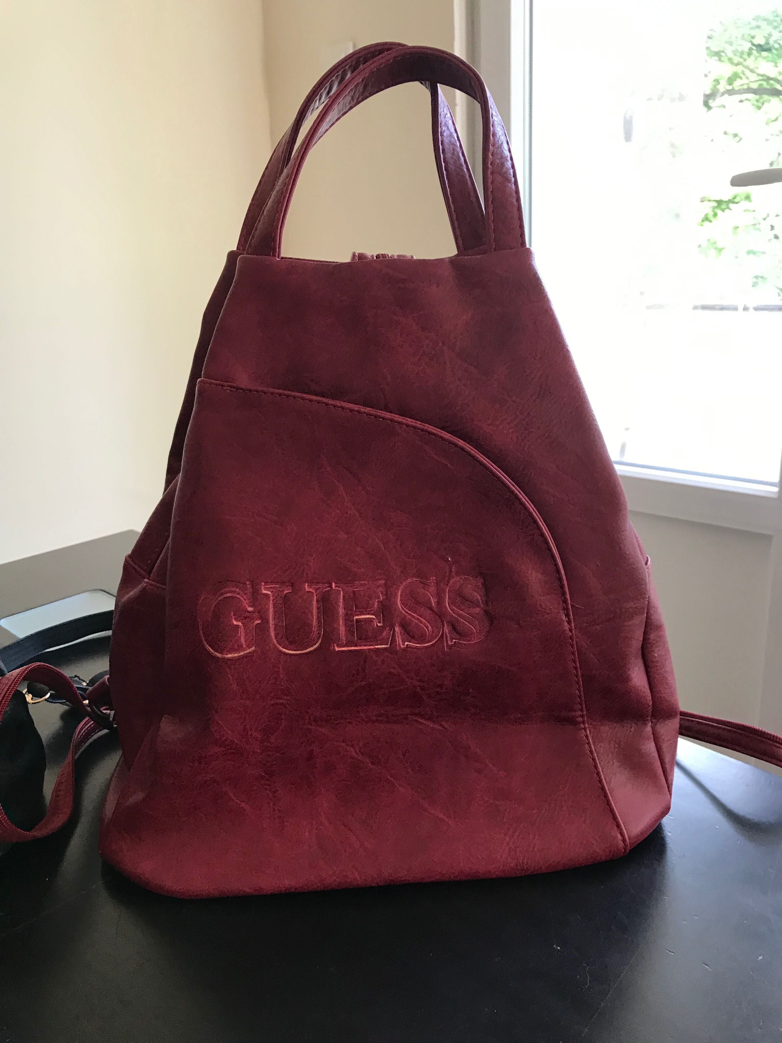 Дамска раница GUESS / еко кожа