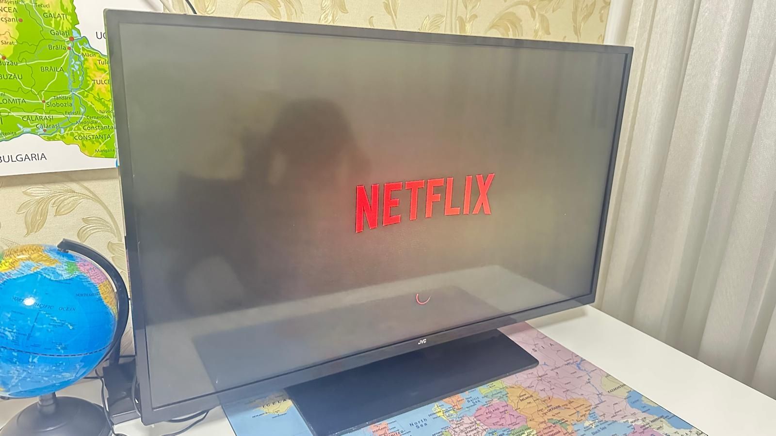 TV Led JVC 106 cm